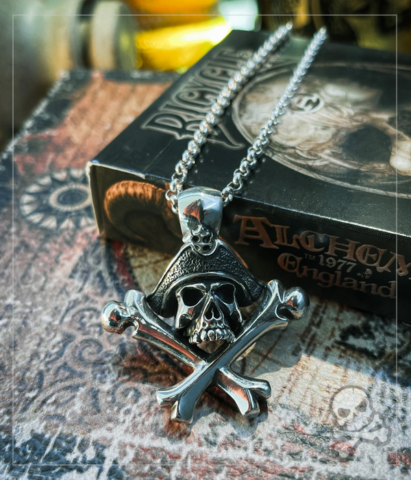 pirate cross bones 1